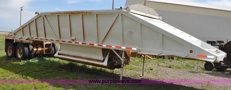 image for item G7426 1994 Ranch bottom dump trailer