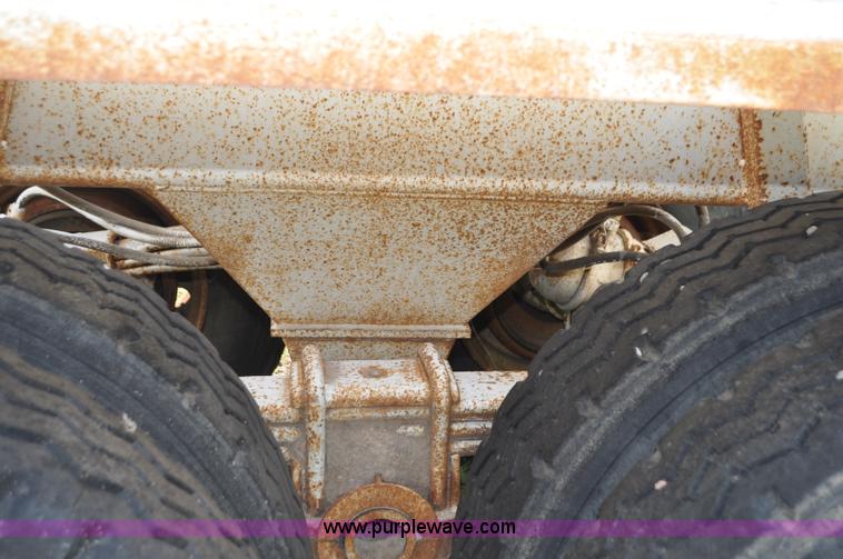 image for item G7426 1994 Ranch bottom dump trailer