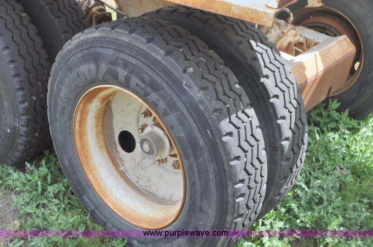 image for item G7426 1994 Ranch bottom dump trailer