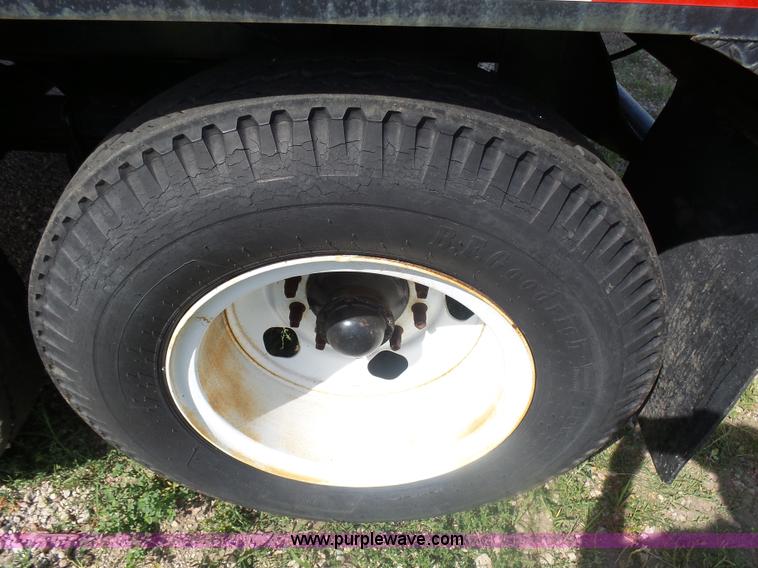 image for item J5487 1993 Caterpillar generator