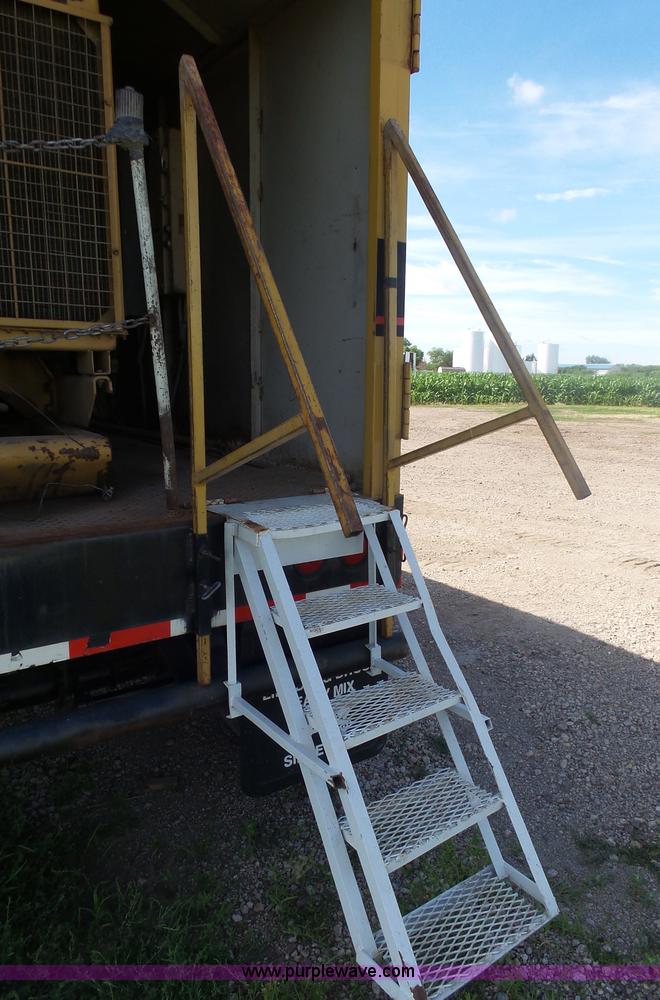 image for item J5487 1993 Caterpillar generator