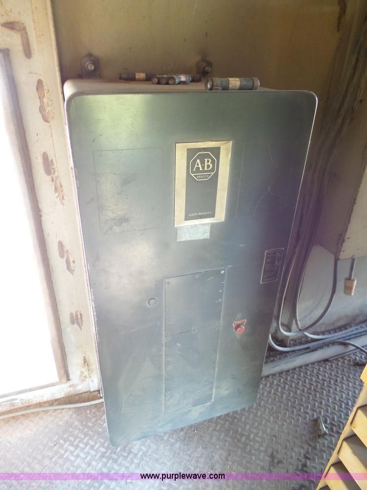 image for item J5487 1993 Caterpillar generator