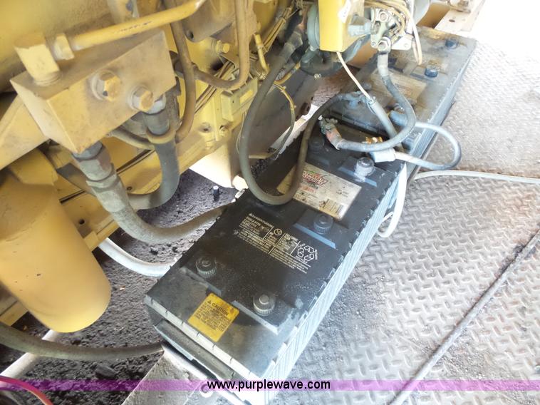 image for item J5487 1993 Caterpillar generator
