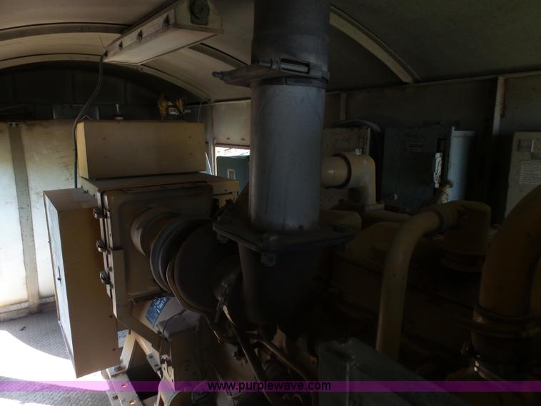 image for item J5487 1993 Caterpillar generator