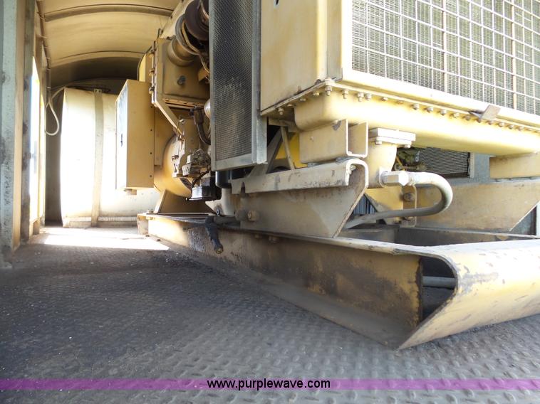 image for item J5487 1993 Caterpillar generator