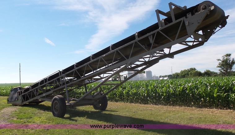 image for item J5489 Stacking conveyor