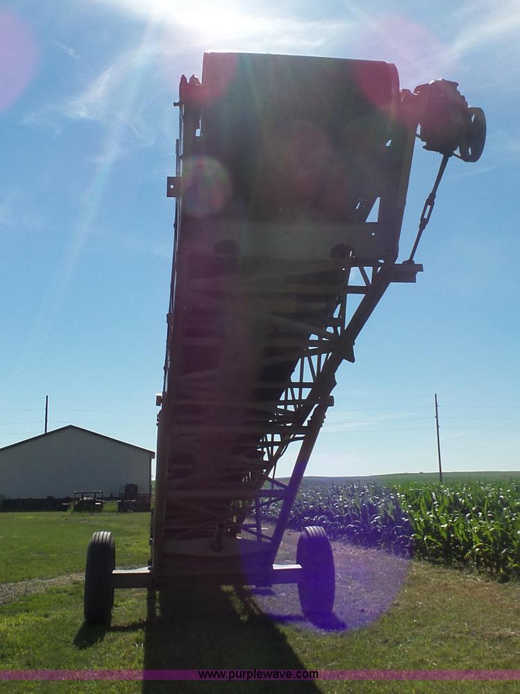 image for item J5489 Stacking conveyor