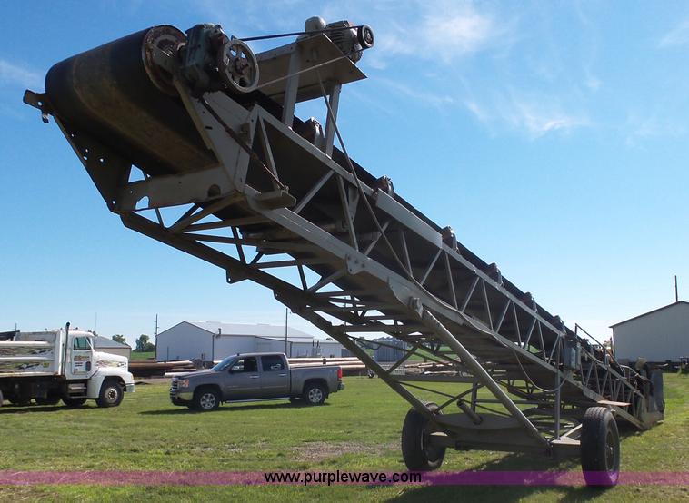 image for item J5489 Stacking conveyor