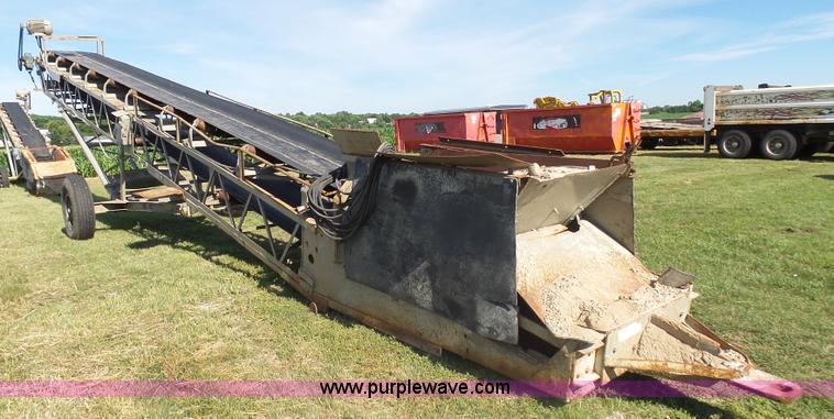 image for item J5489 Stacking conveyor