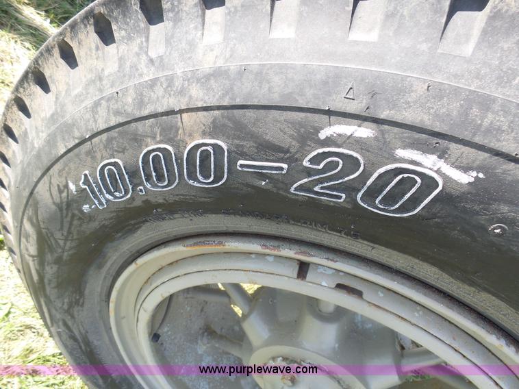 image for item J5489 Stacking conveyor