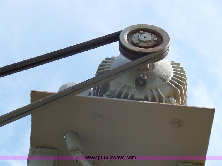 image for item J5489 Stacking conveyor