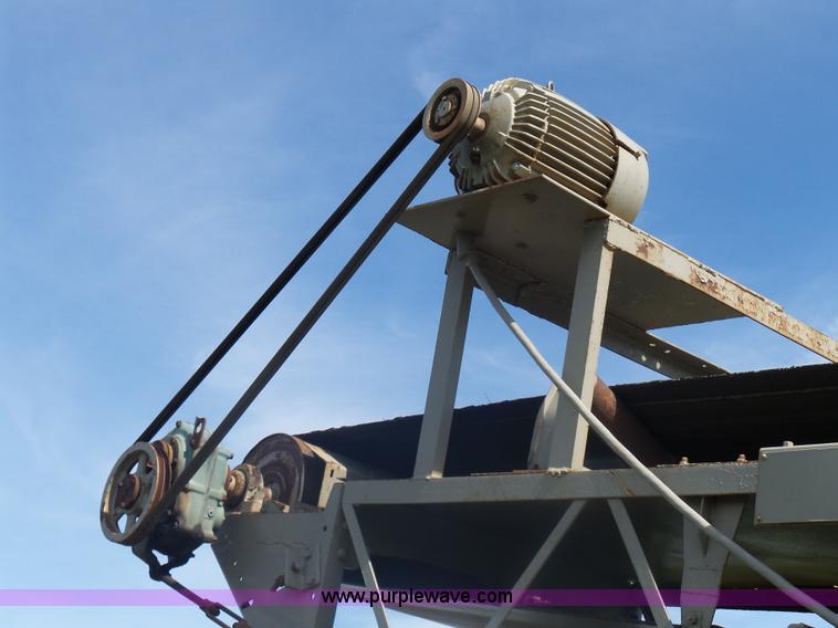 image for item J5489 Stacking conveyor