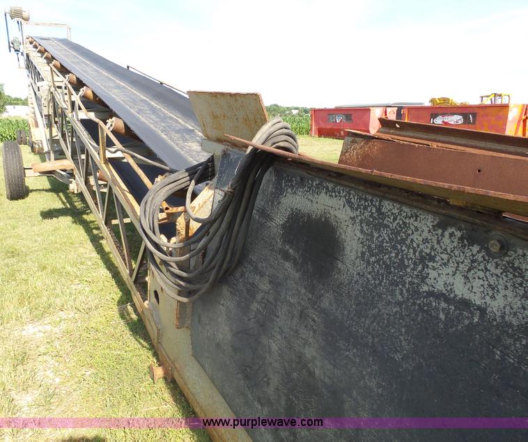 image for item J5489 Stacking conveyor