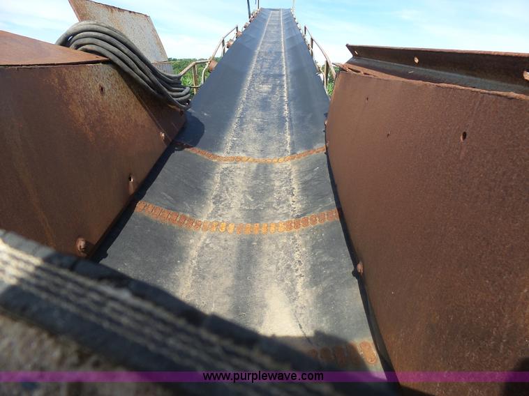 image for item J5489 Stacking conveyor