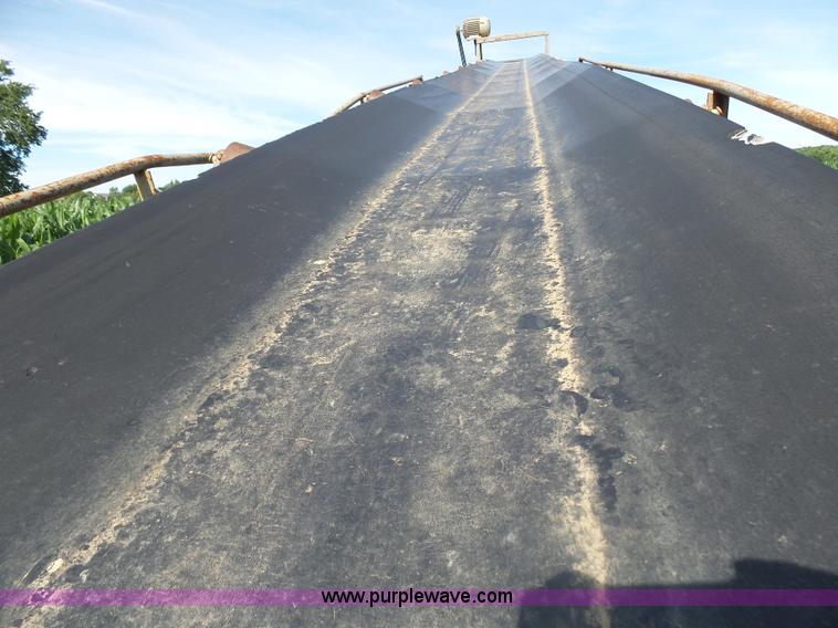 image for item J5489 Stacking conveyor