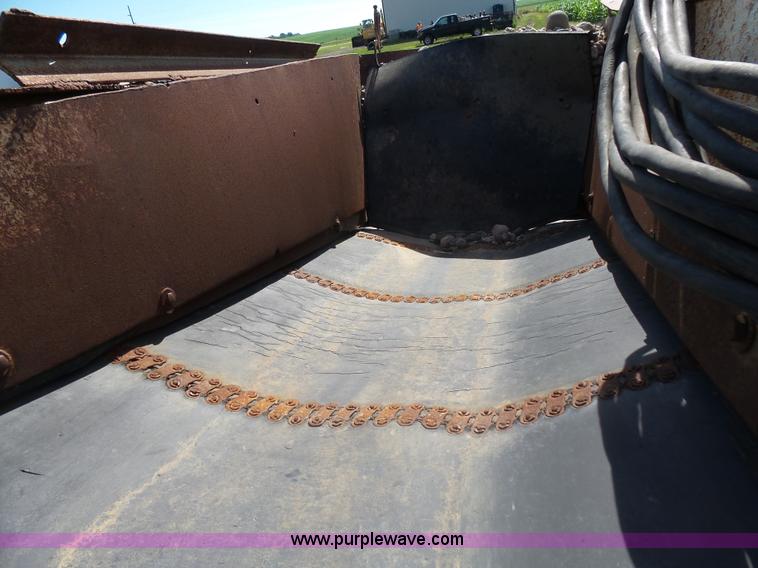 image for item J5489 Stacking conveyor