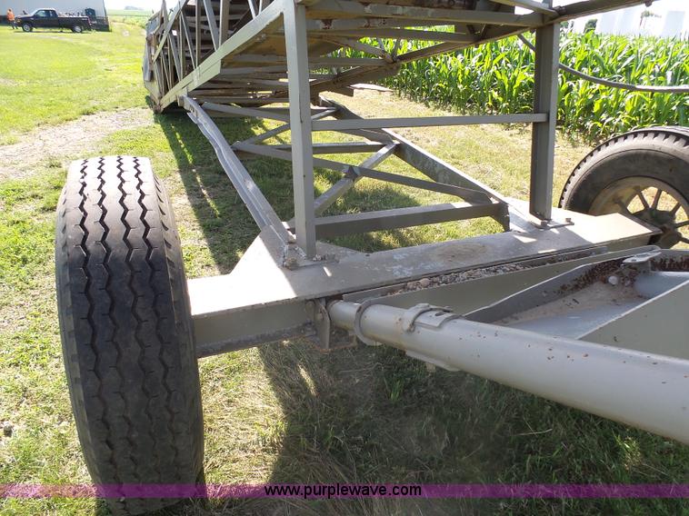 image for item J5489 Stacking conveyor