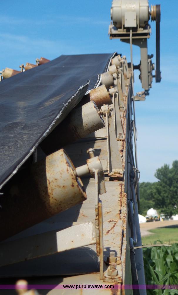 image for item J5490 Stacking conveyor