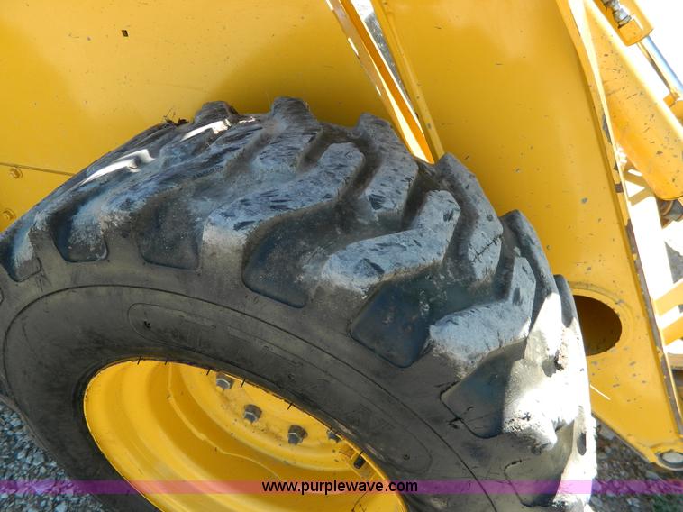 image for item J8873 2008 John Deere 325 skid steer