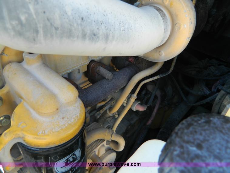 image for item J8873 2008 John Deere 325 skid steer