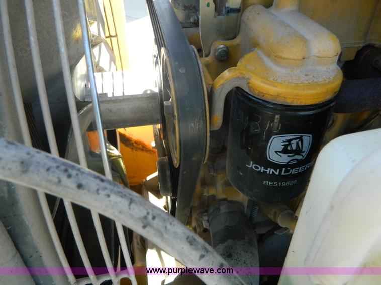 image for item J8873 2008 John Deere 325 skid steer