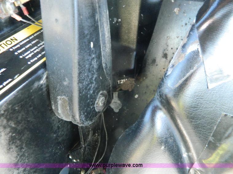 image for item J8873 2008 John Deere 325 skid steer