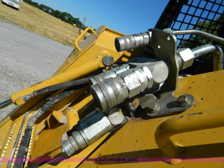 image for item J8873 2008 John Deere 325 skid steer