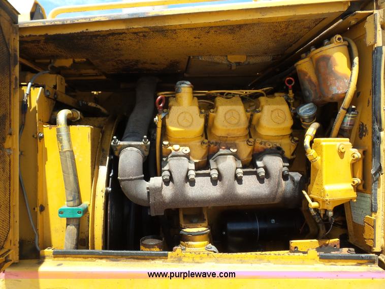 image for item K1722 1994 Liebherr LR631C track loader