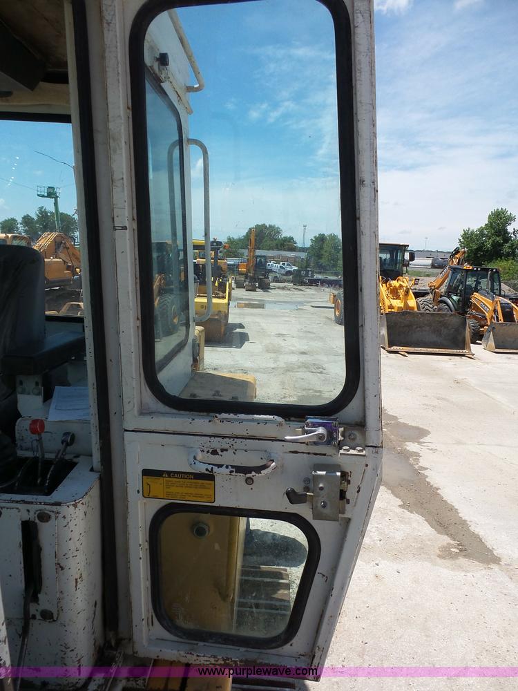 image for item K1722 1994 Liebherr LR631C track loader