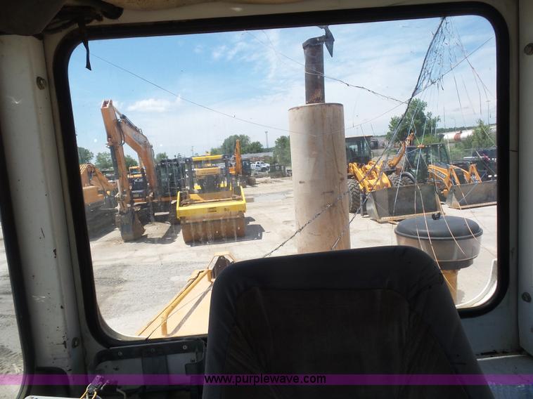 image for item K1722 1994 Liebherr LR631C track loader