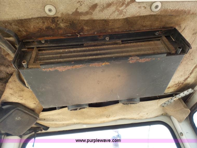 image for item K1722 1994 Liebherr LR631C track loader