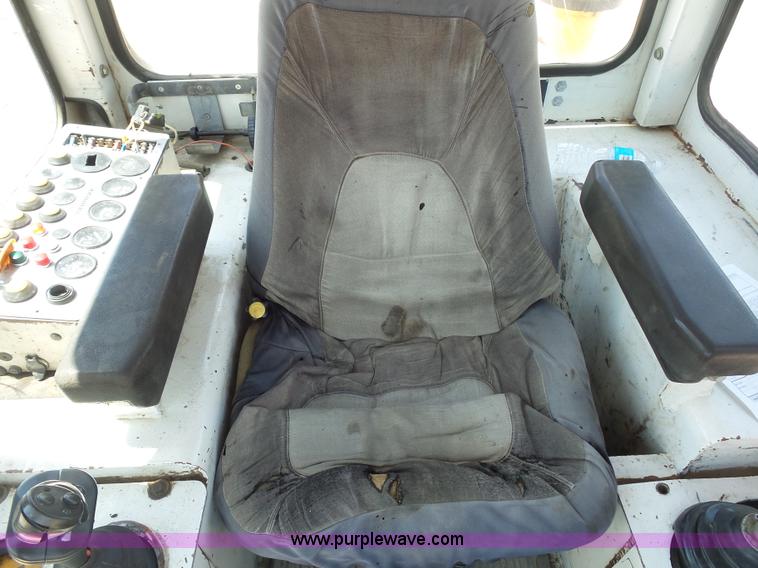 image for item K1722 1994 Liebherr LR631C track loader