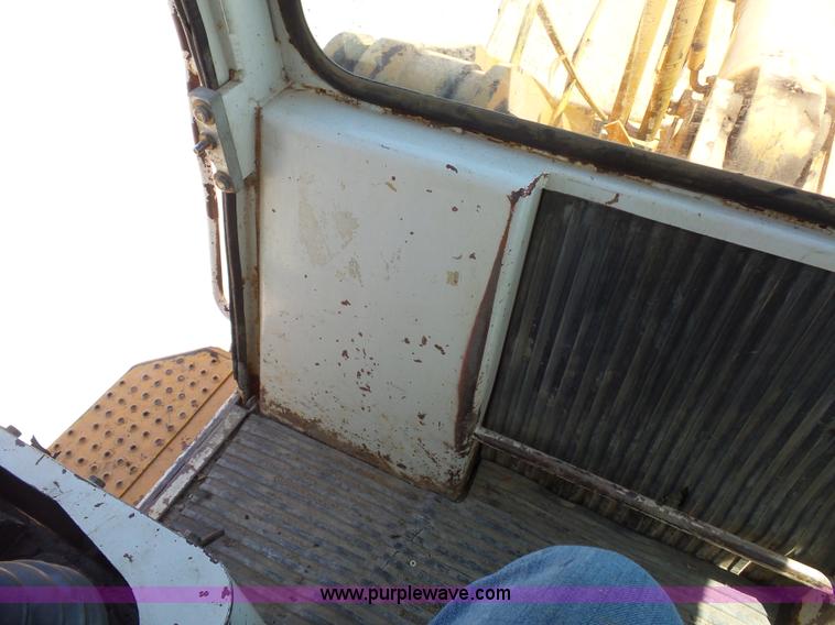 image for item K1722 1994 Liebherr LR631C track loader