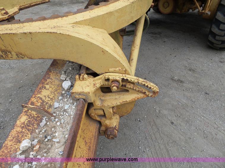 image for item K3484 1969 Caterpillar 120 motor grader