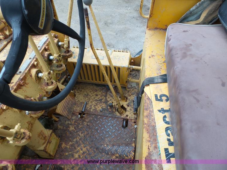 image for item K3484 1969 Caterpillar 120 motor grader