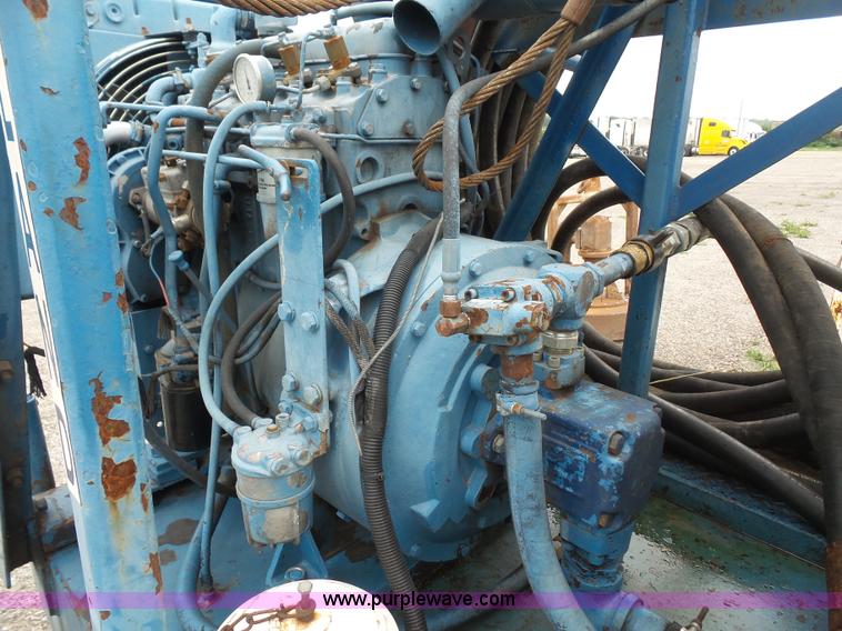 image for item K4674 Holland H-40-D271 pump