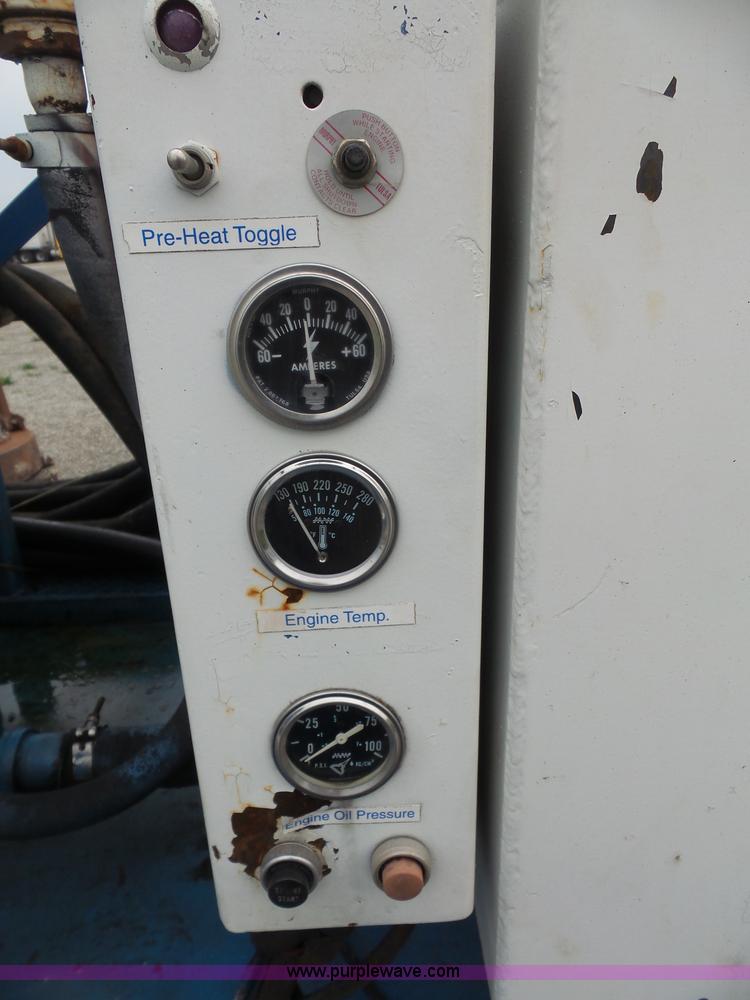 image for item K4674 Holland H-40-D271 pump