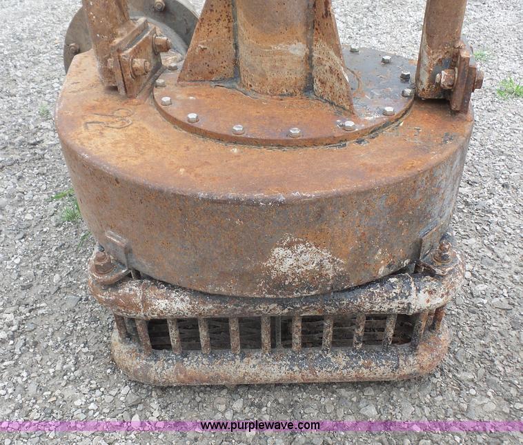 image for item K4674 Holland H-40-D271 pump