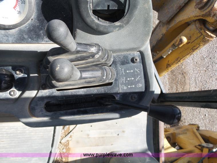 image for item K7085 2002 Caterpillar 416D backhoe