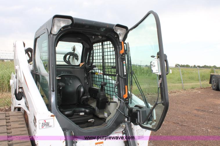 image for item K8760 2013 Bobcat T750 skid steer