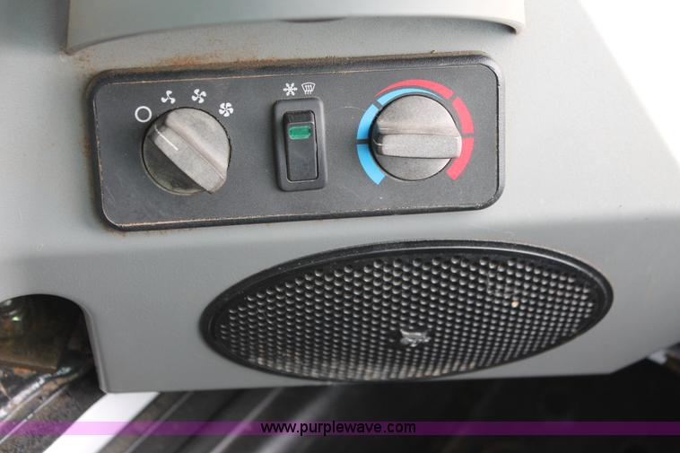 image for item K8760 2013 Bobcat T750 skid steer