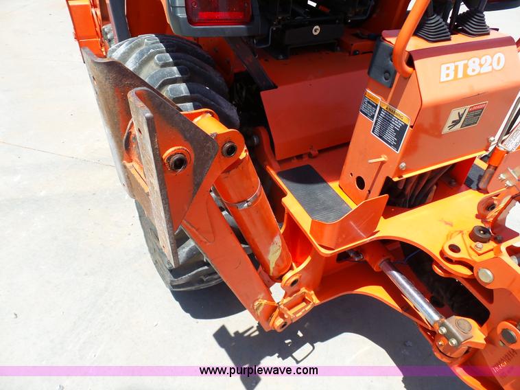 image for item K8774 2010 Kubota B26 TLB backhoe