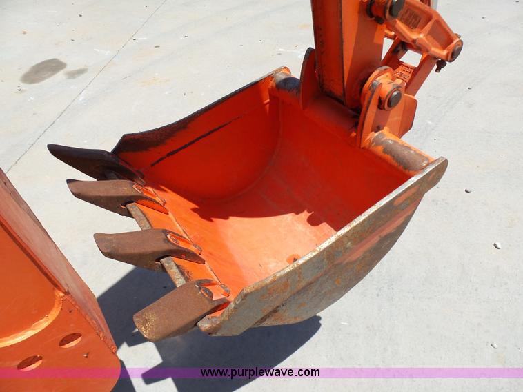 image for item K8774 2010 Kubota B26 TLB backhoe
