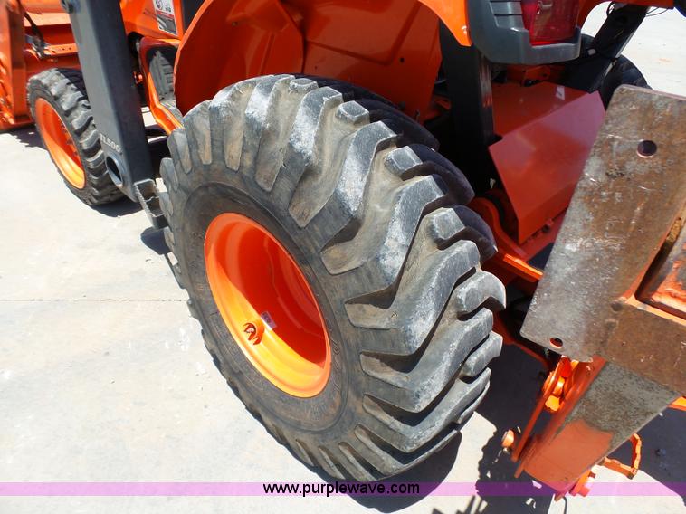 image for item K8774 2010 Kubota B26 TLB backhoe