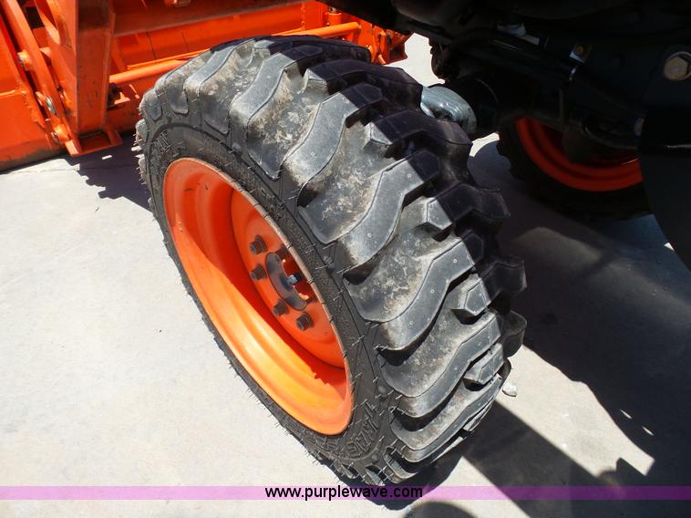 image for item K8774 2010 Kubota B26 TLB backhoe