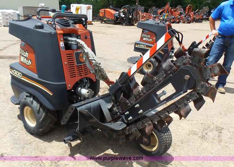 image for item L1553 2007 Ditch Witch Zahn R300 trencher