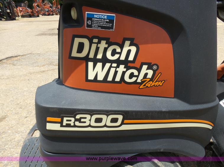 image for item L1553 2007 Ditch Witch Zahn R300 trencher