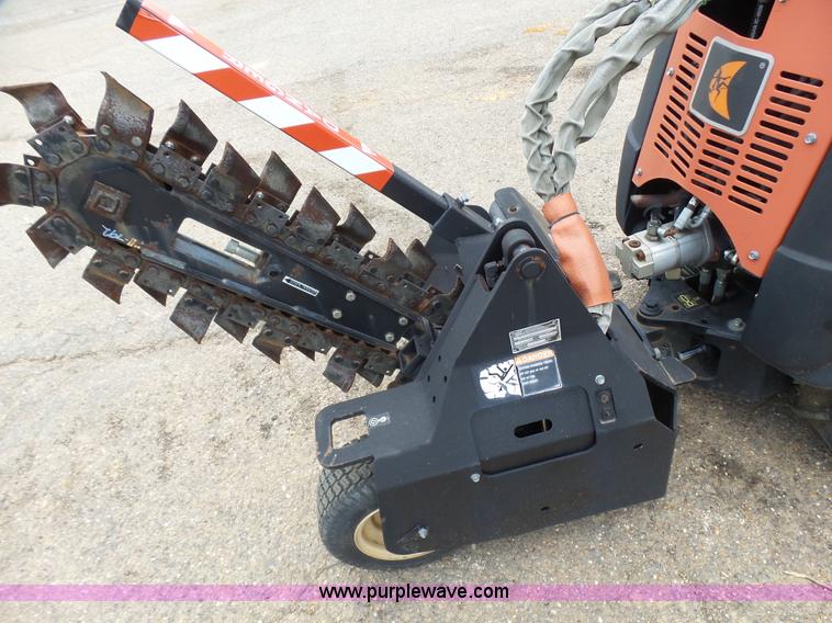 image for item L1553 2007 Ditch Witch Zahn R300 trencher