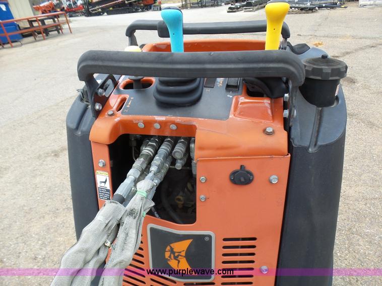 image for item L1553 2007 Ditch Witch Zahn R300 trencher