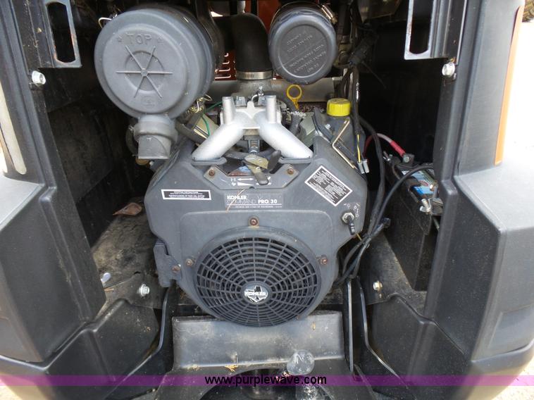 image for item L1553 2007 Ditch Witch Zahn R300 trencher